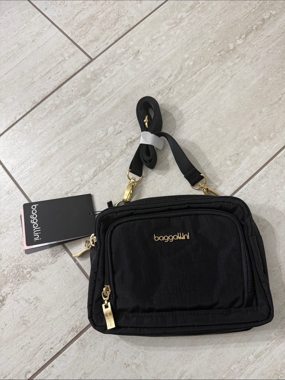 baggallini Black Crossbody Bag with Gold Hardware.NWT ..RFID